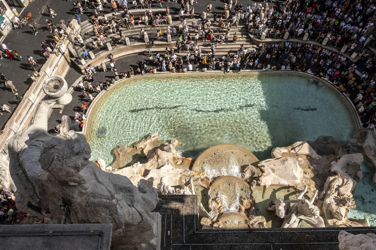 Vista aérea da Fontana di Trevi, em Roma - TODOS OS DIREITOS RESERVADOS