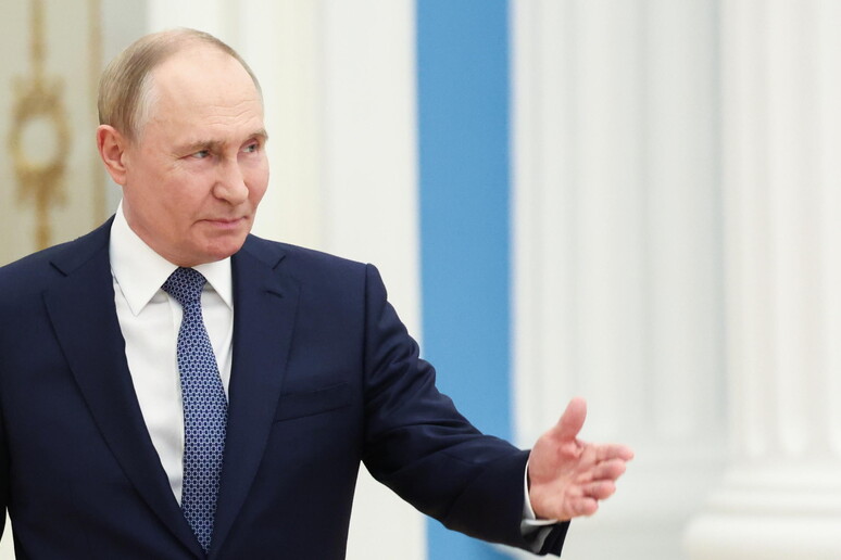 Presidente Putin exige a retirada da Ucrânia das regiões ocupadas pela Rússia para abrir negociações © ANSA/EPA