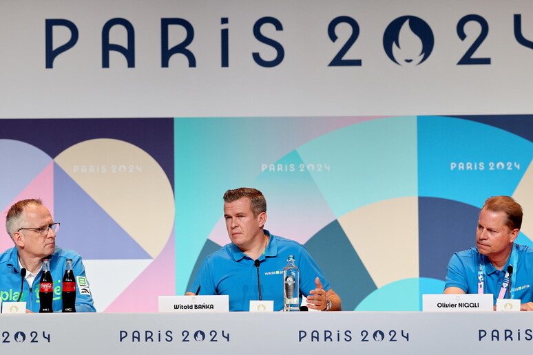 Coletiva de imprensa da Agência Mundial Antidoping em Paris © ANSA/EPA