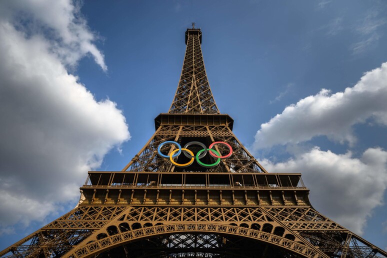 Vista da Torre Eiffel, monumento mais popular de Paris © ANSA/AFP