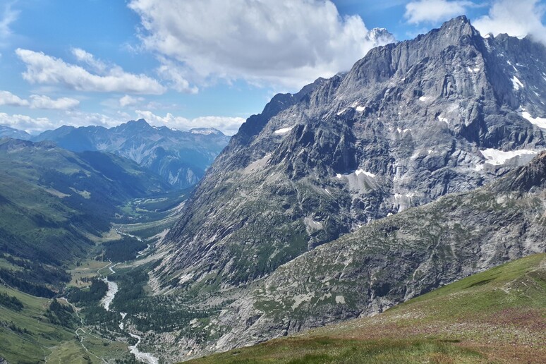 Mont Blanc é a montanha mais alta da Europa - TODOS OS DIREITOS RESERVADOS