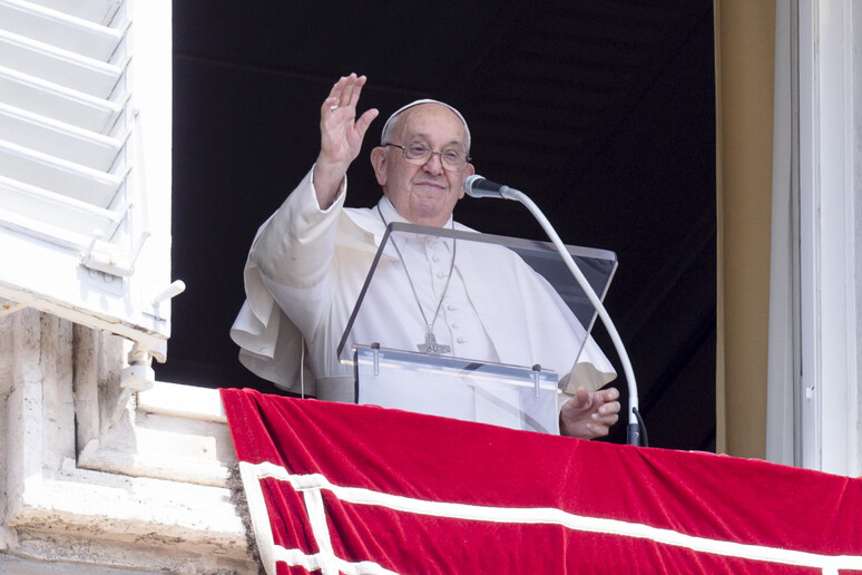 Papa Francisco celebra Angelus no Vaticano - TODOS OS DIREITOS RESERVADOS