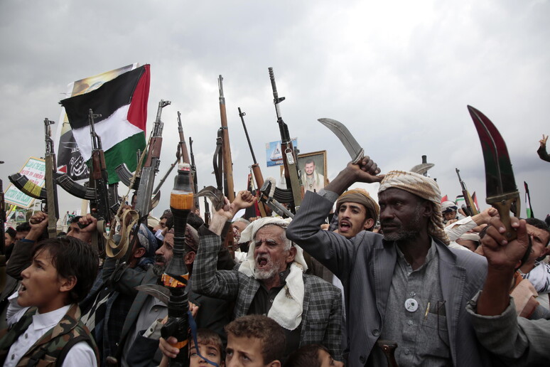 Houthis protestam contra Israel por morte de expoentes do Hamas e do Hezbollah © ANSA/EPA