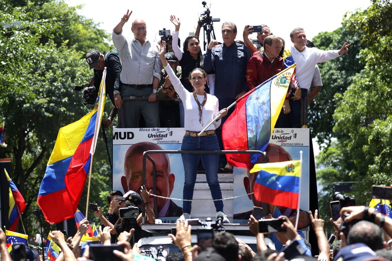 Líder de oposição comandou protesto em Caracas © ANSA/EPA