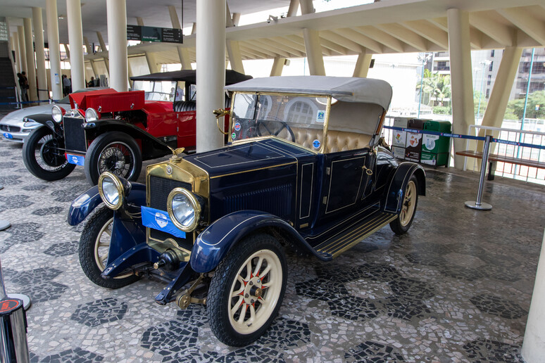 Mostra  'Divina Macchina ' reuniu mais de 30 modelos de automóveis históricos - TODOS OS DIREITOS RESERVADOS