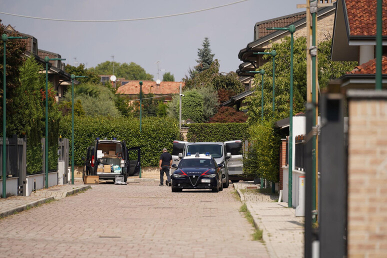 ++ Omicidio nel milanese,  'Ho ucciso mio papà, venite ' ++ - ALL RIGHTS RESERVED