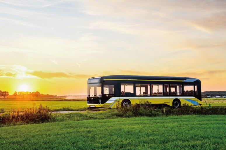 Byd debutta a InnoTrans 2024 con gli eBus B12, B13 e B18 - RIPRODUZIONE RISERVATA