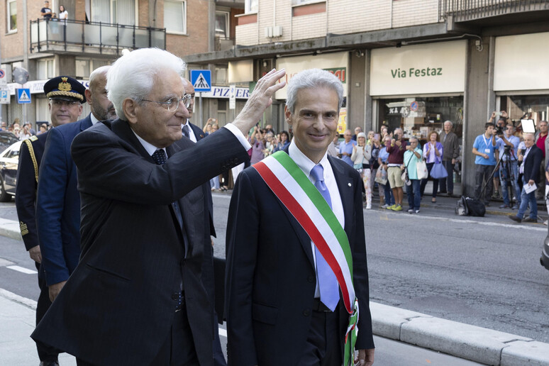 Mattarella, non si era e non si è stranieri a casa propria - RIPRODUZIONE RISERVATA