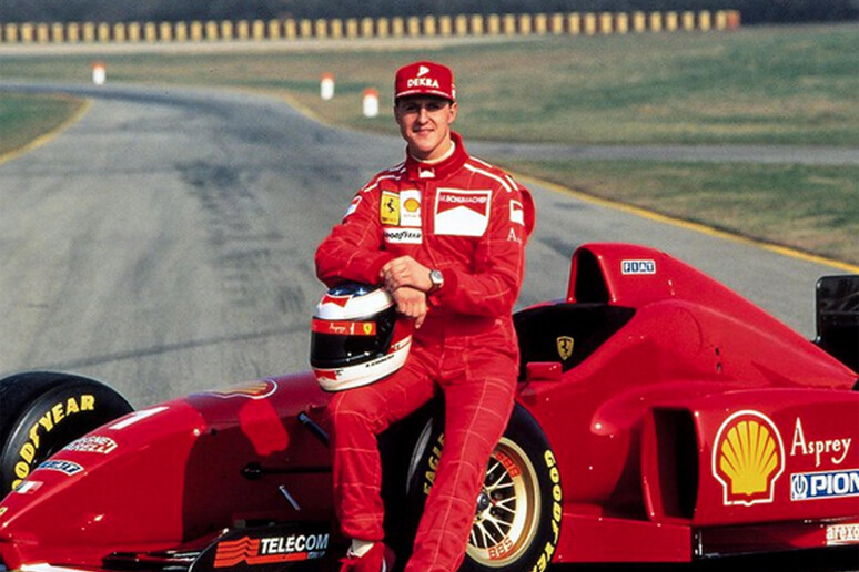 Foto de Schumacher foi tirada em 1996 em apresentação na Itália - TODOS OS DIREITOS RESERVADOS